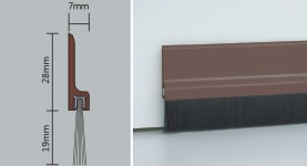 门业图片-门底密封条系列毛刷生产厂家PVC骨架+毛刷图片