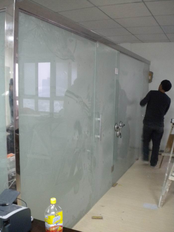 门业图片-玻璃门海淀区安装玻璃隔断 定做钢化玻璃150图片